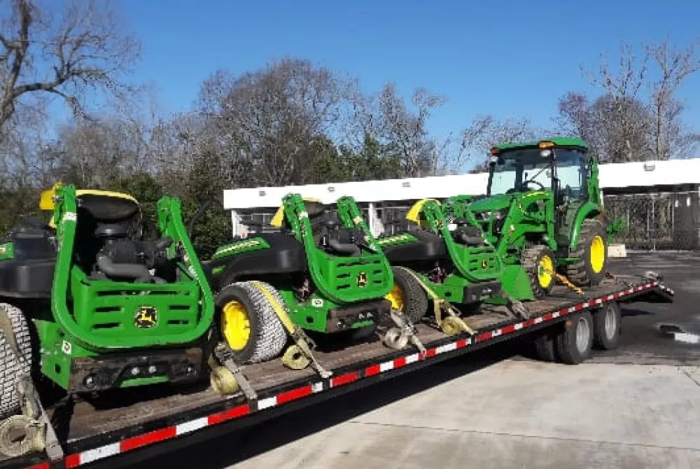 Transporting golf maintenance equipment
